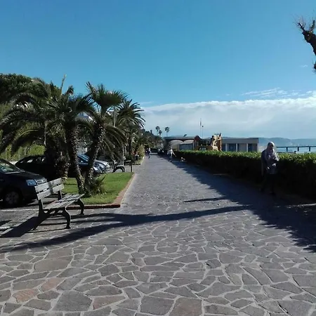 Lägenhet Casa Domenica Al Mare